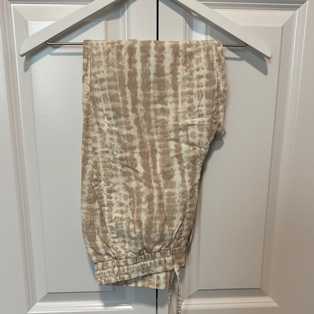 Old Navy Tan Tie-Dye Jogger Pants